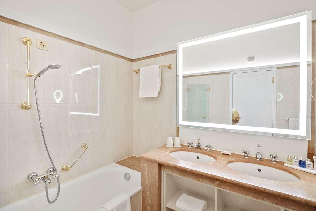 Radisson Blu Hotel Altstadt, Salzburg Ruang foto